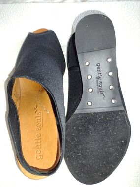 Kenneth Cole Gentle Souls Black Open-Toe Slingback Wedge Shandals